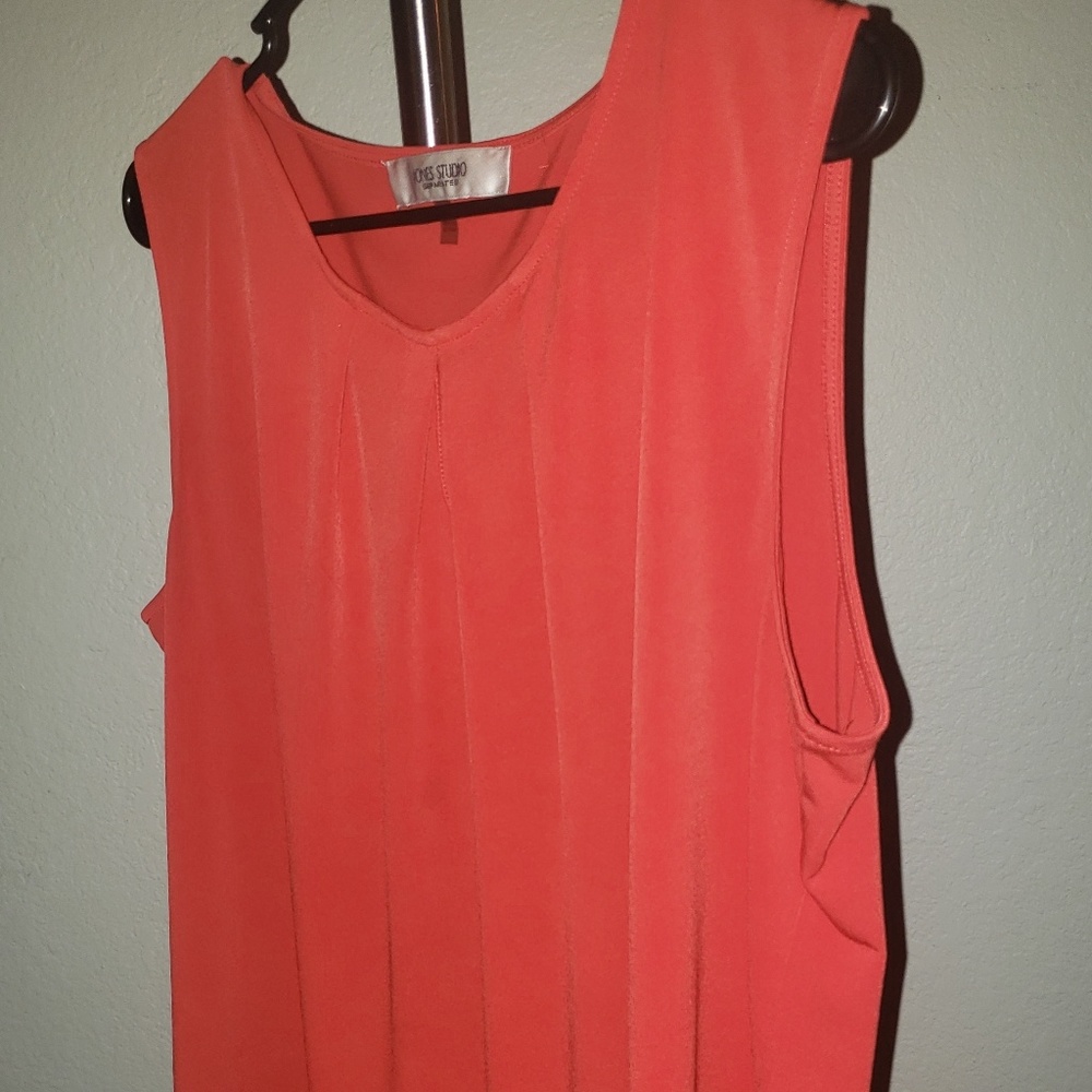 Women's Sleeveless blouse (work)